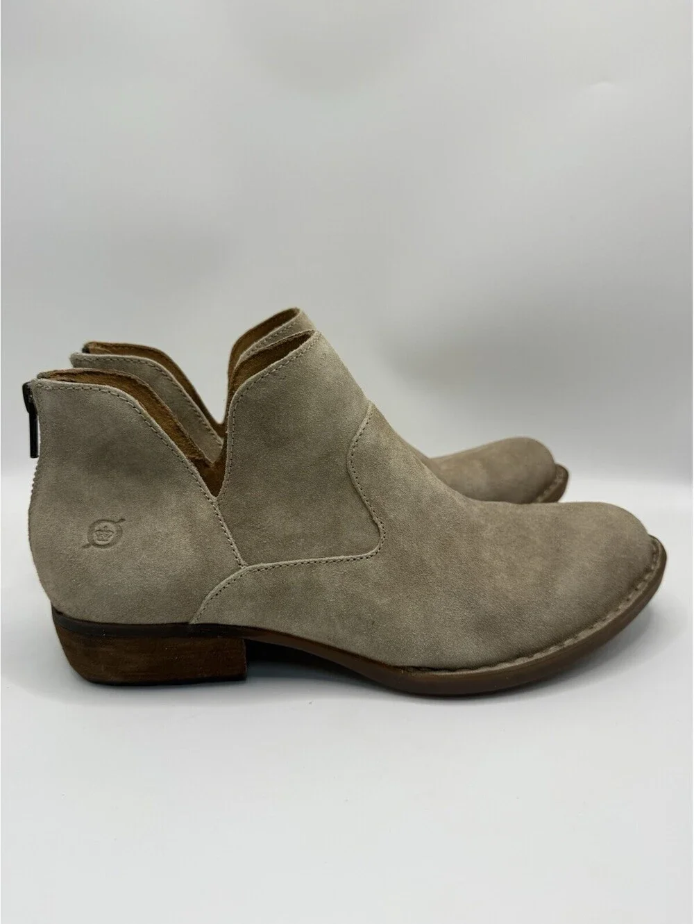 Born Beth Ankle Boots Zip Beige Distressed Women Sz 8.5 M NWOB